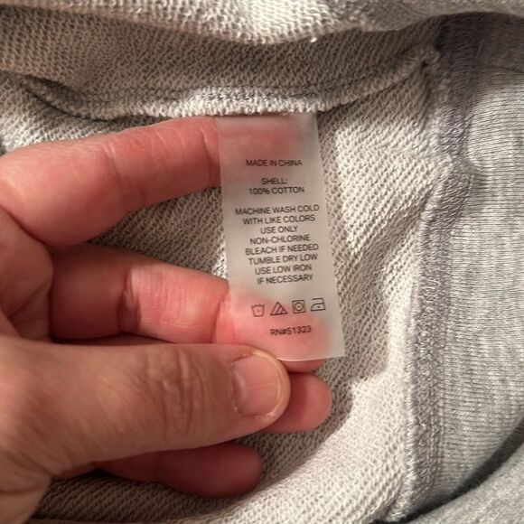 Court & Rowe XS “Hello” in Many Languages Embroidered Crewneck Gray Sweatshirt - Picture 10 of 13